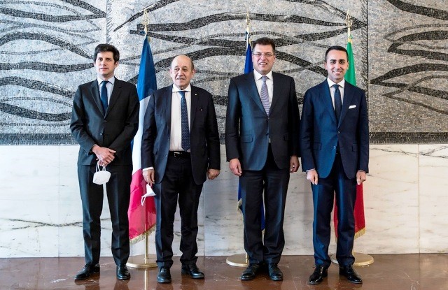 Rencontre entre le ministre des affaires étrangère italien et son homologue français.